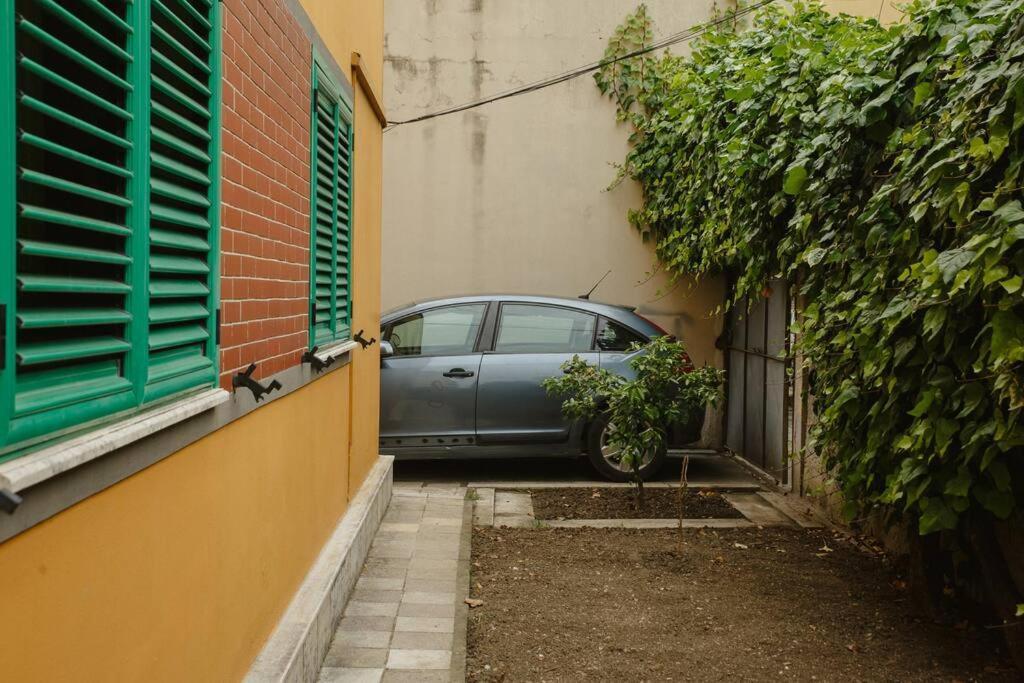 Rare Durres Apartment With Private Parking & Garden Buitenkant foto